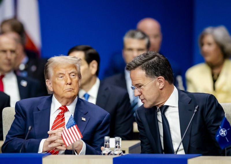 Trump iznio novi ultimatum za NATO: Pošaljite ratne brodove ili slijede posljedice!