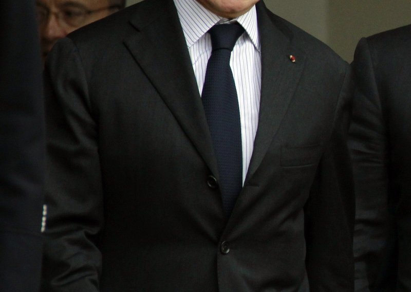 Sarkozyjevo novo-staro ruho