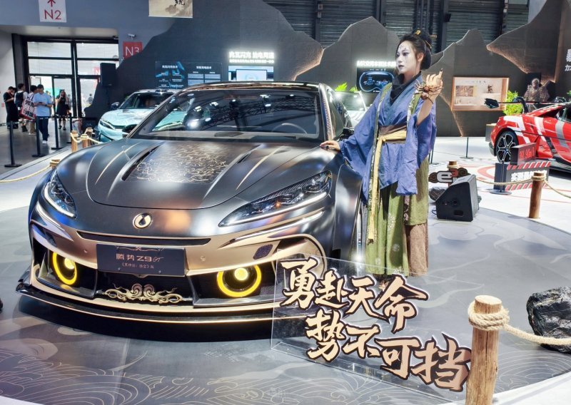 Kineski luksuzni auto stigao u Europu: Cijena iznenadila mnoge