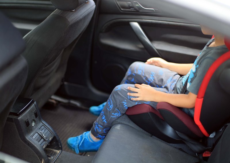 HAK upozorava: Ove dječje autosjedalice imaju ozbiljne sigurnosne probleme