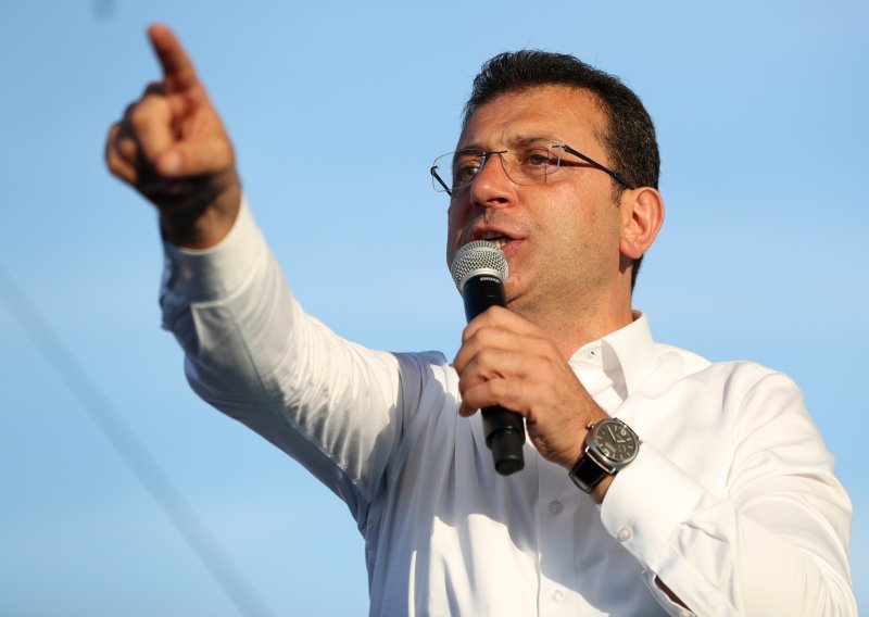 Turska oporba pod pritiskom: Gradonačelniku Istanbula prijeti 2430 godina zatvora