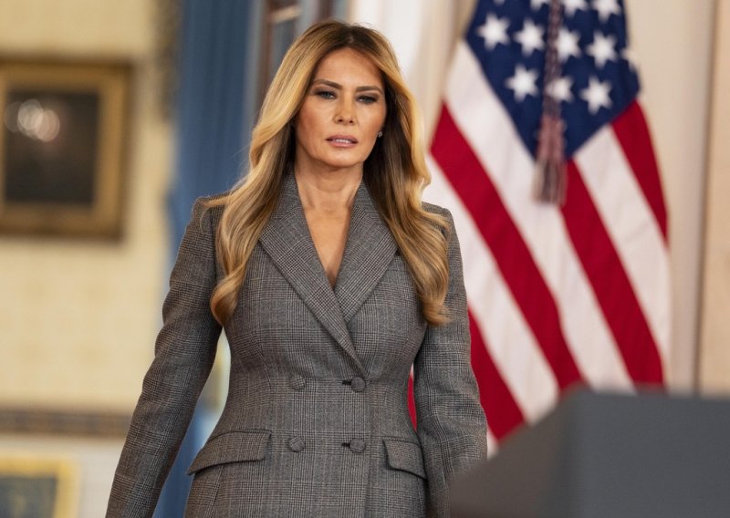 Pokušala se izvući, a napravila si je pakao: Melania Trump upala u neviđenu političku zamku