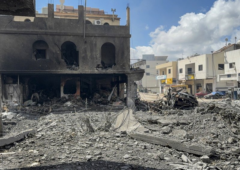 Izrael prijeti gađati vozila hitna pomoći; kroz Hormuz prošao prvi ne-iranski tanker