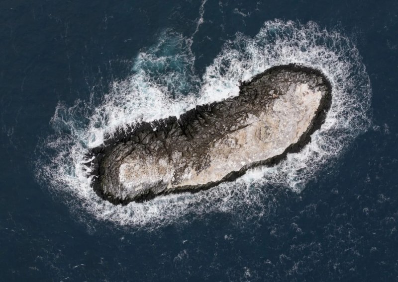 Znanstvena misija na Antarktiku slučajno otkrila novi otok