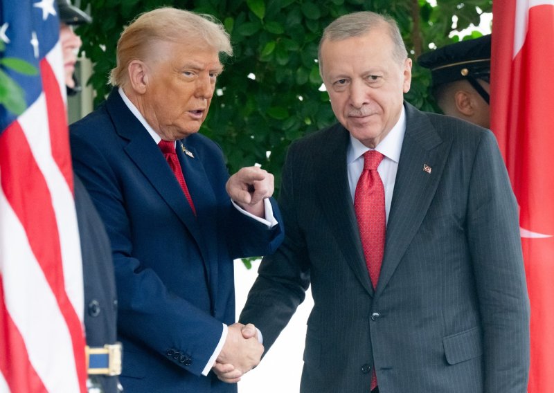 Turska jasno poručila Trumpu: NATO nije dužan pomoći SAD-u