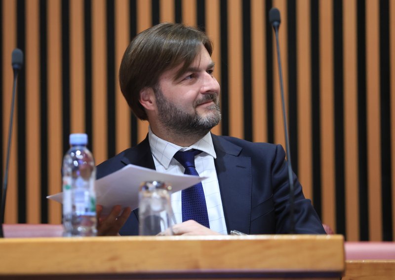 Manje tvrtki mora izvještavati o održivosti: Oporba kritizira Vladu zbog manjka ambicije