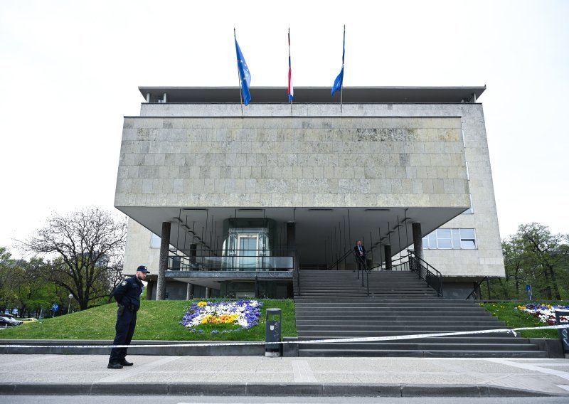 Zagrebačko poglavarstvo se oglasilo o dojavi o bombi: Bila je lažna