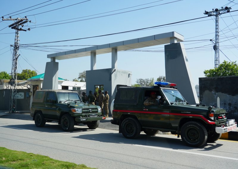 Iranska delegacija stigla na pregovore sa SAD-om: Poslali su važnu ekipu; Trump objavio misteriznu poruku