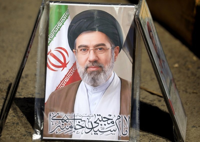 Iranska delegacija stigla u Pakistan: Sutra počinju razgovori s Amerikancima