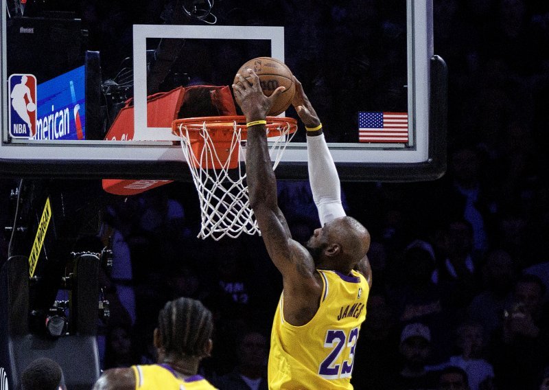 LeBron James srušio još jedan rekord: Ovo su uspjela samo trojica prije njega