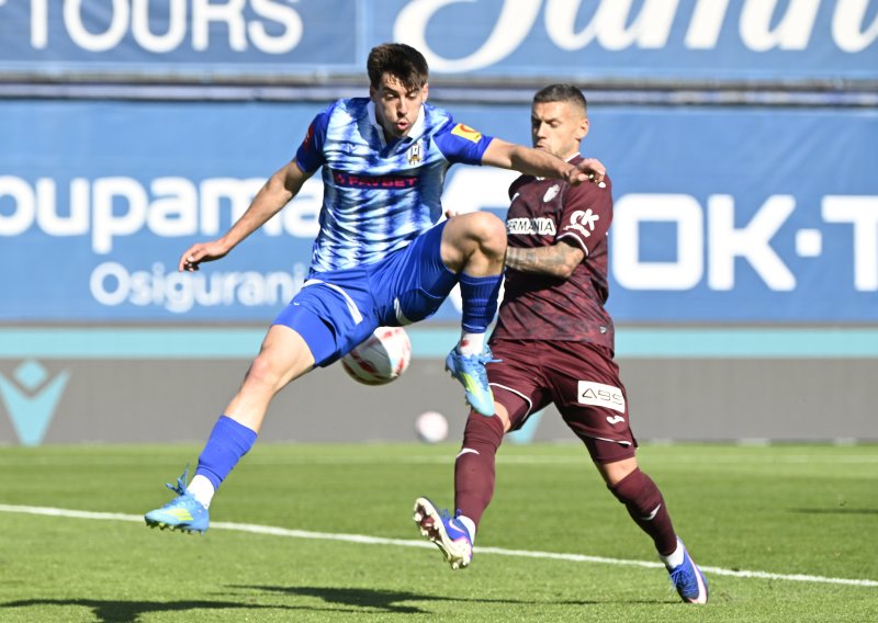 Pogledajte fantastičan gol Vasilja petom: Ovo se ne viđa svaki dan!