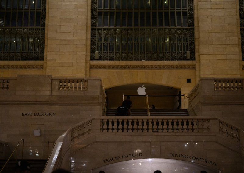 Strava u New Yorku: Muškarac mačetom napao ljude