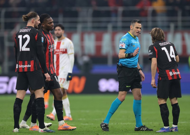 Navijači nakon debakla brutalno napali zvijezdu Milana: 'Razočarali su me, moramo mu pomoći, a ovo nije način'