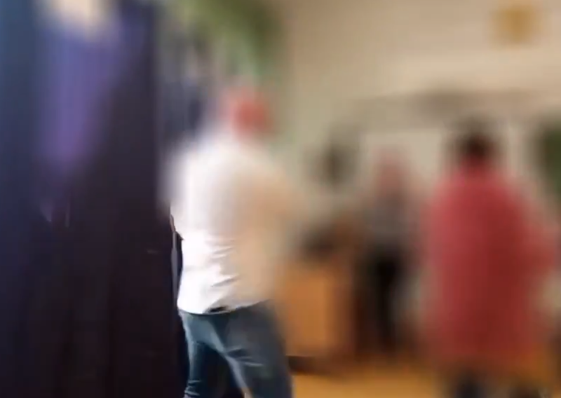 Širi se video incidenta u Mađarskoj: 'Apsolutno odvratno'
