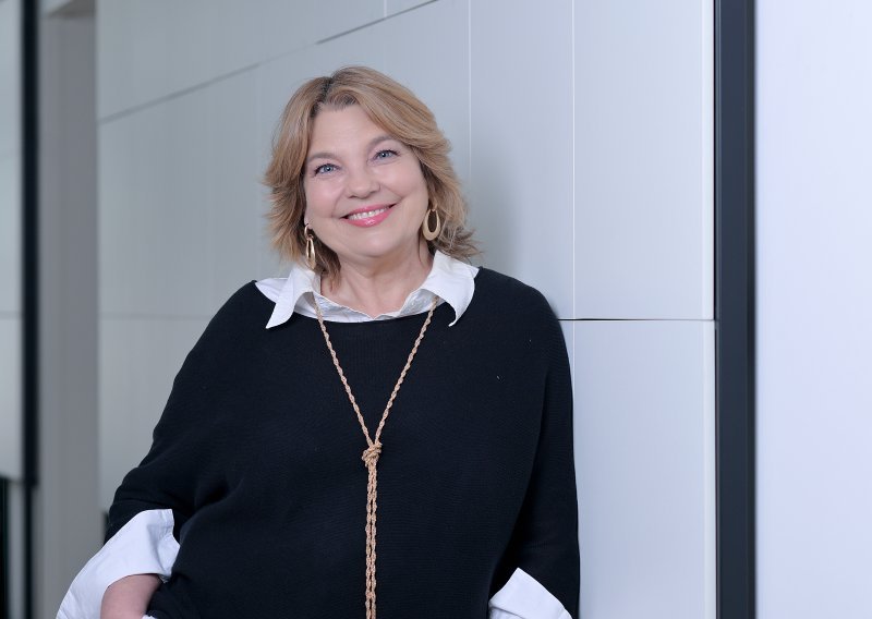 Karmela Vukov Colić vratila se na HRT, a ovo su je pitali na ulazu