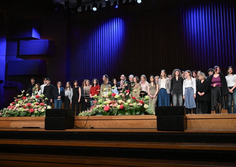 Zaslužni zagrebački srednjoškolci nagrađeni nagradom 'Profesor Balthazar'