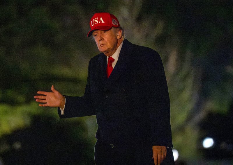 Sve se glasnije propitkuje Trumpova mentalna stabilnost: 'Iznimno bolesna osoba' i 'potpuno lud'