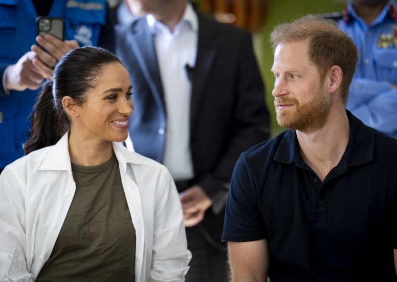 Novi put, stare kontroverze: Harry i Meghan u Australiji, mnogi negoduju zbog osiguranja