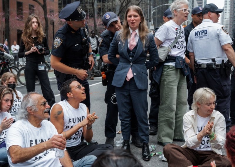 Prosvjed protiv Izraela u New Yorku: Policija uhitila i zviždacicu iz američke vojske