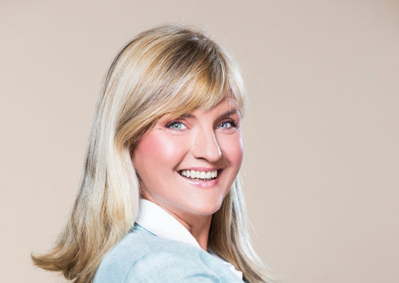 Sanja Doležal u cvjetnoj čaroliji: Poručuju joj da izgleda kao proljetna vila