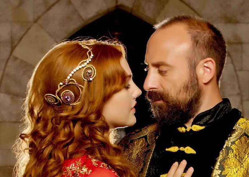 Sulejman i Hurem opet na okupu: Pogledajte prve kadrove sa snimanja njihovog novog projekta