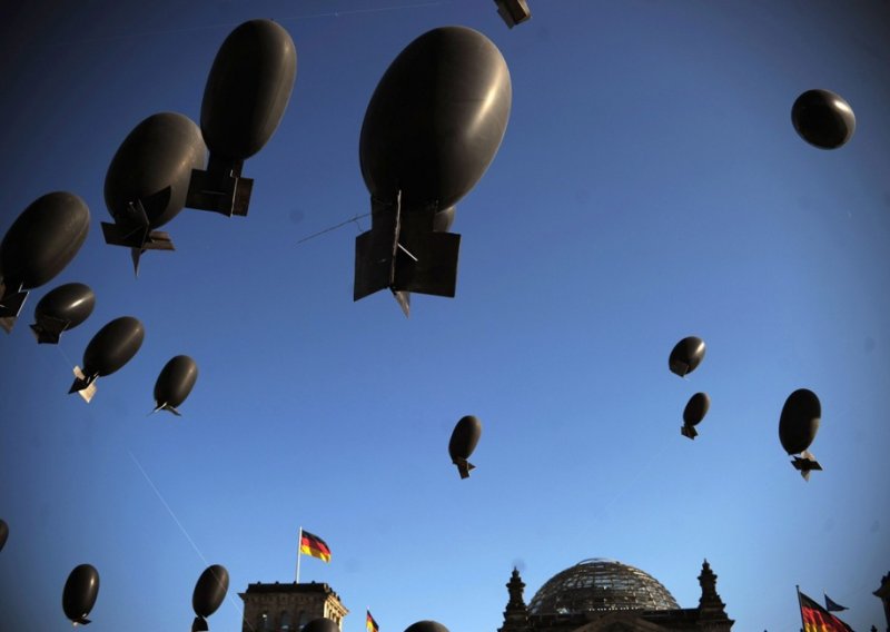 Rusija privremeno postrožuje kontrolu izvoza helija, evo do kad vrijede ta pravila