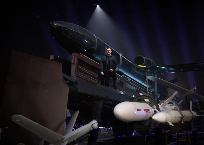 Zelenski razotkrio svijetu svu vatrenu moć Ukrajine: 'Domaće, učinkovito i snažno'