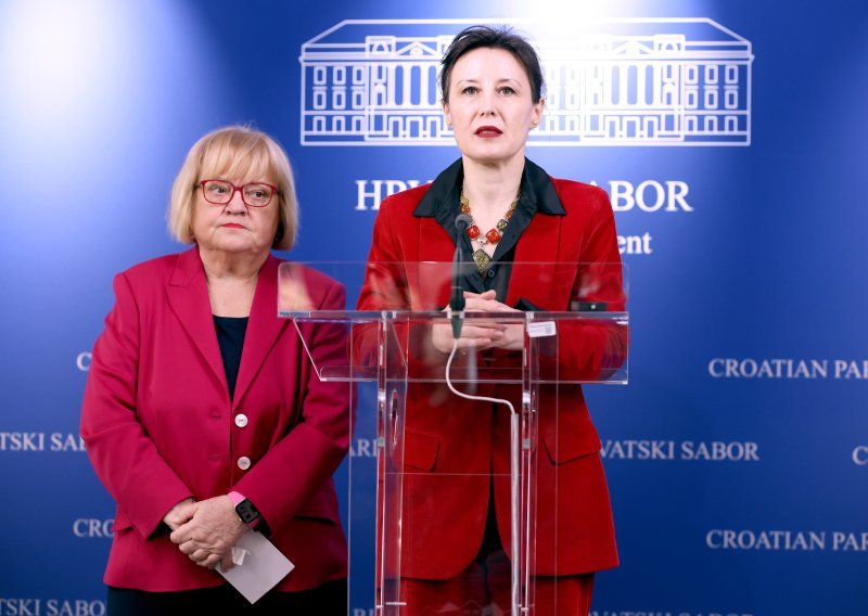 Mrak Taritaš ušla u Klub Centra, Orešković ostala sama: 'Fućkaj ga, što sad!'