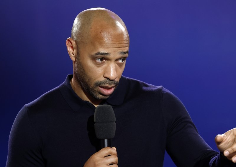 Dirljiv trenutak: Pogledajte kako je Henry nahvalio svog miljenika