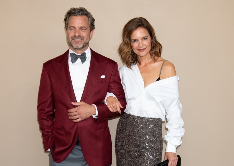 Nasmijani pozirali: Zvijezde 'Dawson's Creeka' zajedno stigle na gala večer