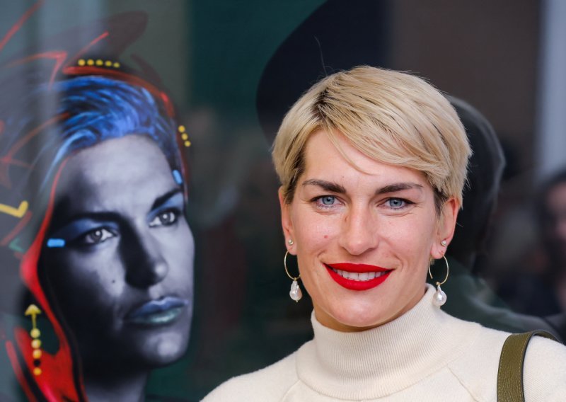 Nika Fleiss o majčinstvu: 'Nemam baby blues. Ja imam heavy metal hard rock baby blues'