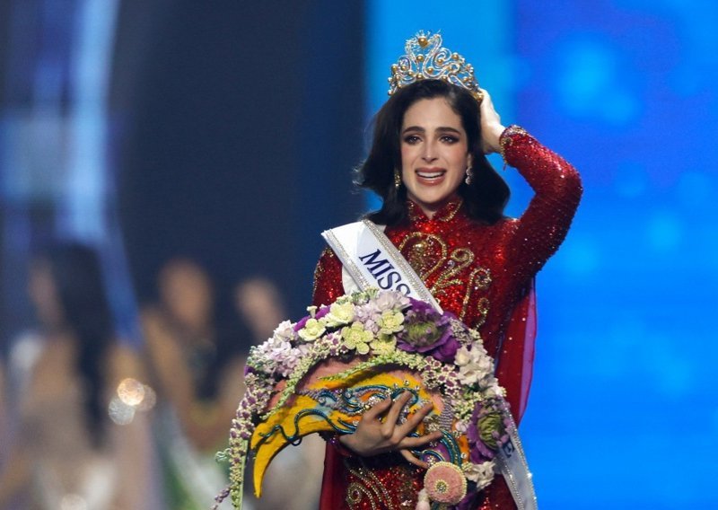 Miss Universe zgrozila javnost: 'Ne bih nikome savjetovala da se prijavi na izbor ljepote'