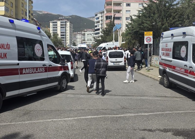 Raste broj mrtvih u pucnjavi u turskoj školi: Učenik izveo napad