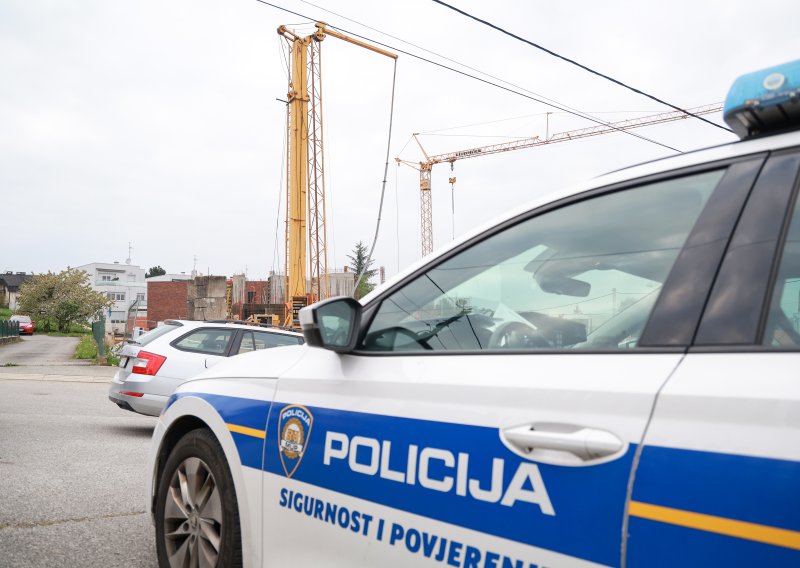 Pala građevinska dizalica: Jedan radnik poginuo, drugi helikopterom prebačen u bolnicu