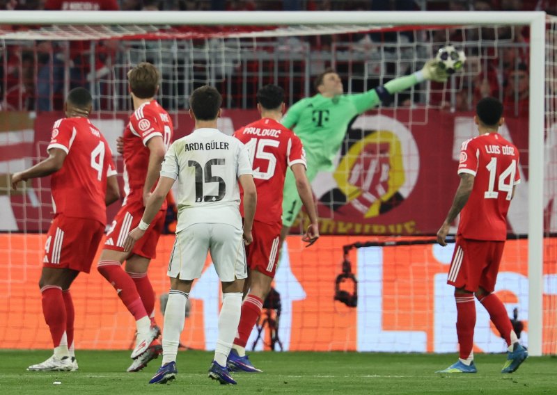 Gledamo najbolju utakmicu ove sezone, padaju rekordi i fantastični golovi