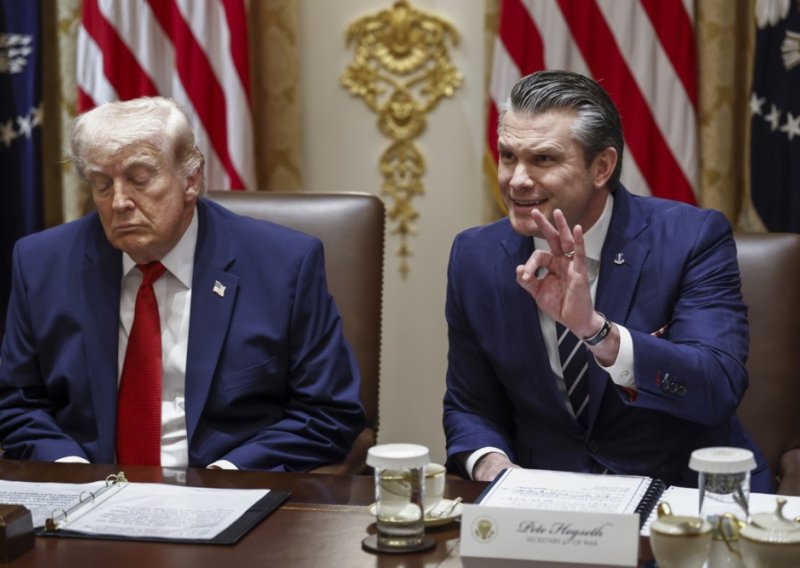 Pentagon zvao General Motors i Ford na razgovor: Trump želi da počnu proizvoditi oružje