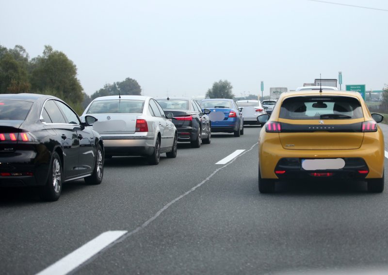 HAK: Gradski promet pojačan, zastoji i kolone na A4
