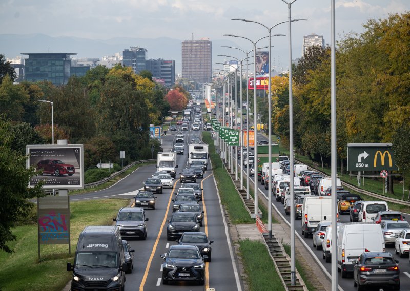 Gužve u Zagrebu, nesreća na Slavonskoj uzrokovala kolone