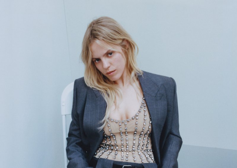 Stella McCartney u H&M-u: Pogledajte fantastične komade koji vrište nostalgijom ranih 2000-ih