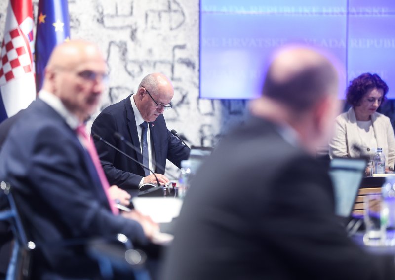 Ovo su kadrovske promjene koje je donijela Vlada