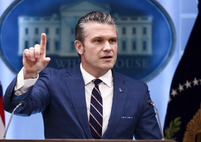 Amerikanci zaprijetili Iranu: 'Gledamo vas, sve smo jači. Spremni smo pritisnuti gumb!'