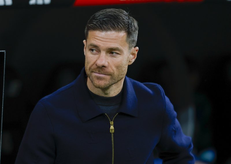 Alonso je bio glavni kandidat za trenera Liverpoola, ali novo ime je iskočilo u prvi plan