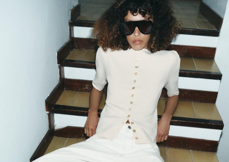 Zara ima kardigan koji podiže svaku kombinaciju, a cijena će vas izuti iz cipela