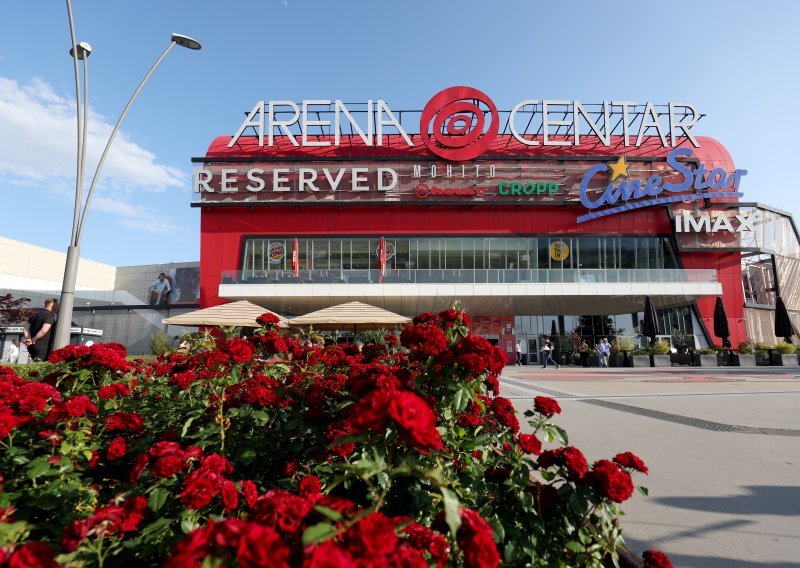 Dojave o bombama u tri zagrebačka šoping centra lažne