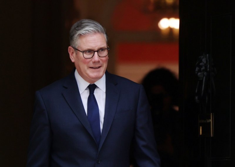 Britanski premijer šefovima društvenih mreža: 'Ovako dalje više ne može'