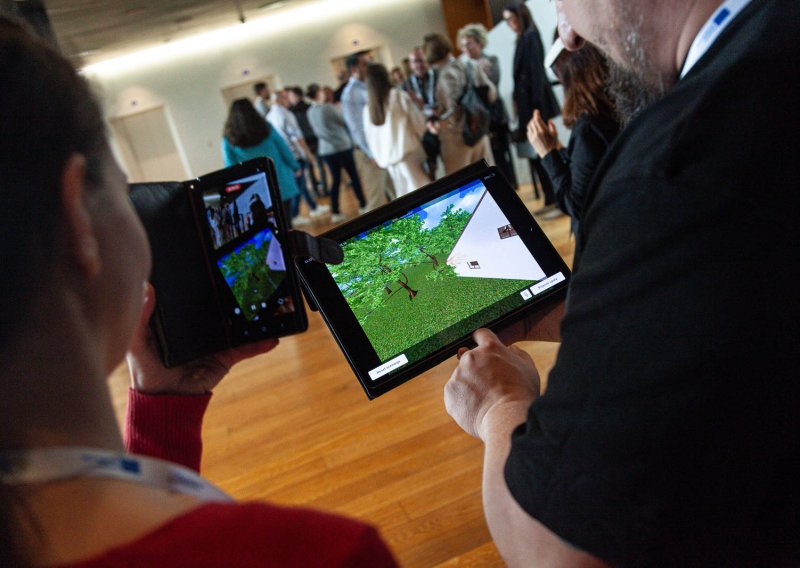 CARNET predstavio smjernice za nastavnike oko primjene AI-ja u školama, uz detalje o e-svjedodžbama