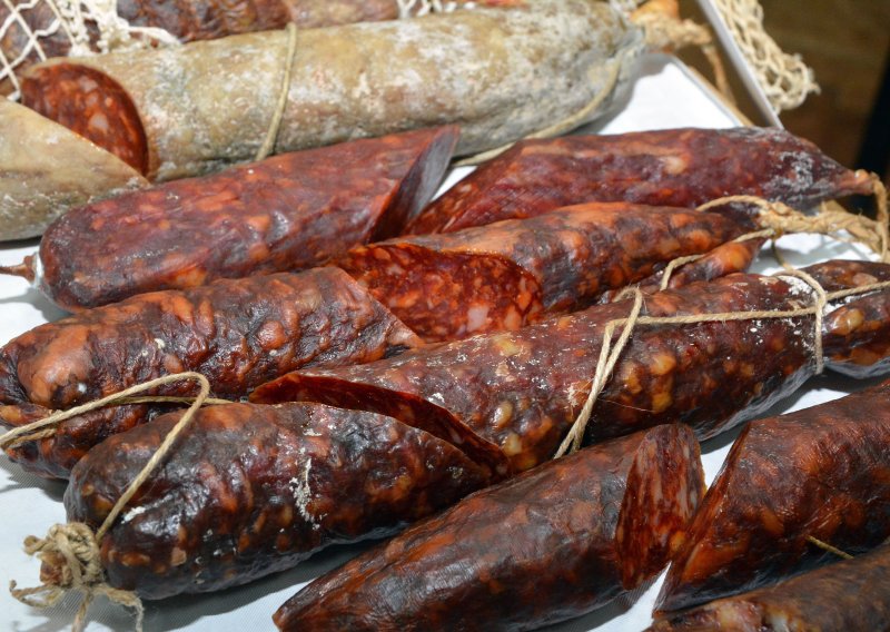 Državni inspektorat oglasio se o Festivalu kulenove seke, utvrdili više nepravilnosti