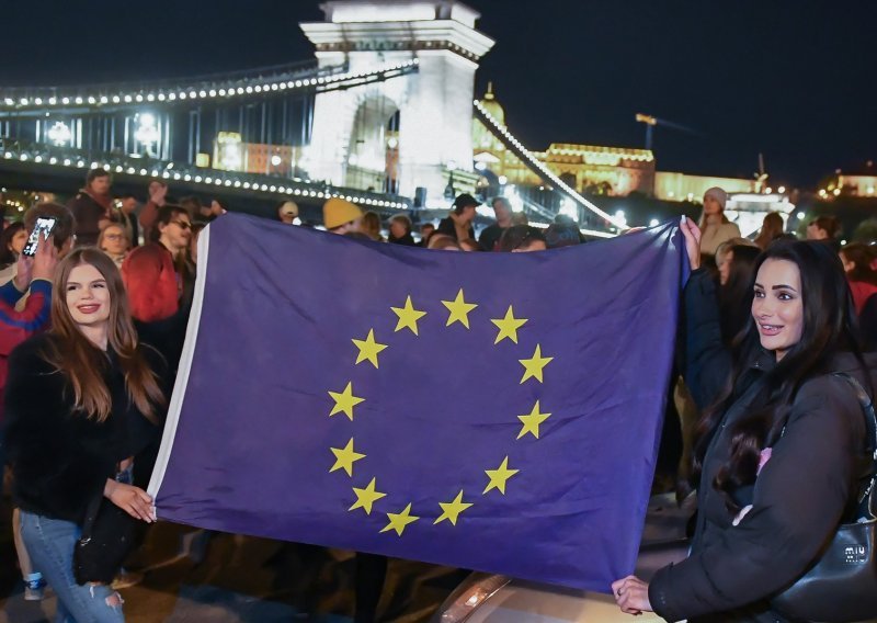 'Sat otkucava': Dužnosnici stižu u Budimpeštu, slijedi ključni reset Europe