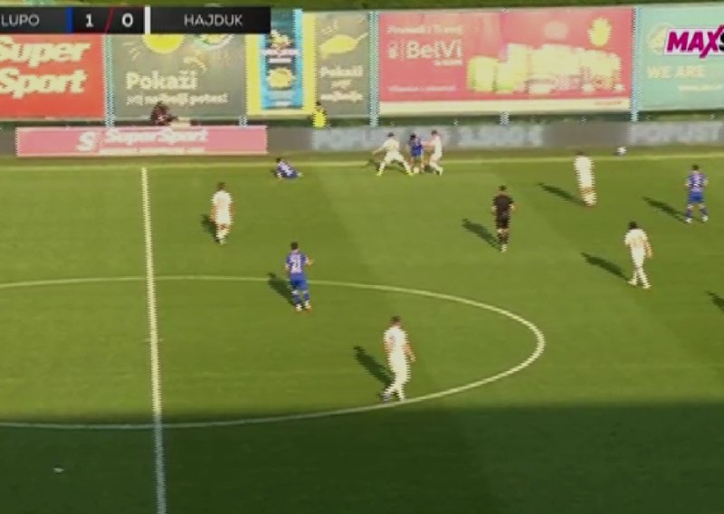 Ovo što je napravio Mitrović igračima Hajduka će se pamtiti: Pogledajte čudesan potez igrača Slavena