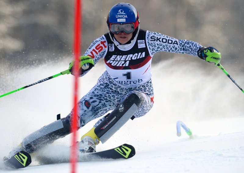 Veronika  Velez Zuzulova nova Snježna kraljica!